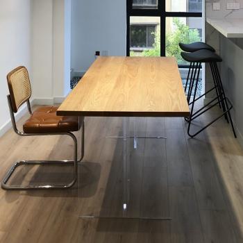 Großhandel B2B Acryl auskragender Esstisch Home kreativ Massivholz Tisch ohne Stuhl